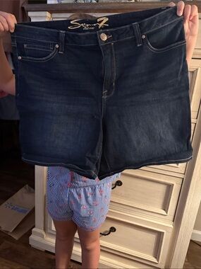Seven7 Dark Indigo Denim Jean Shorts with Contrast Stitching